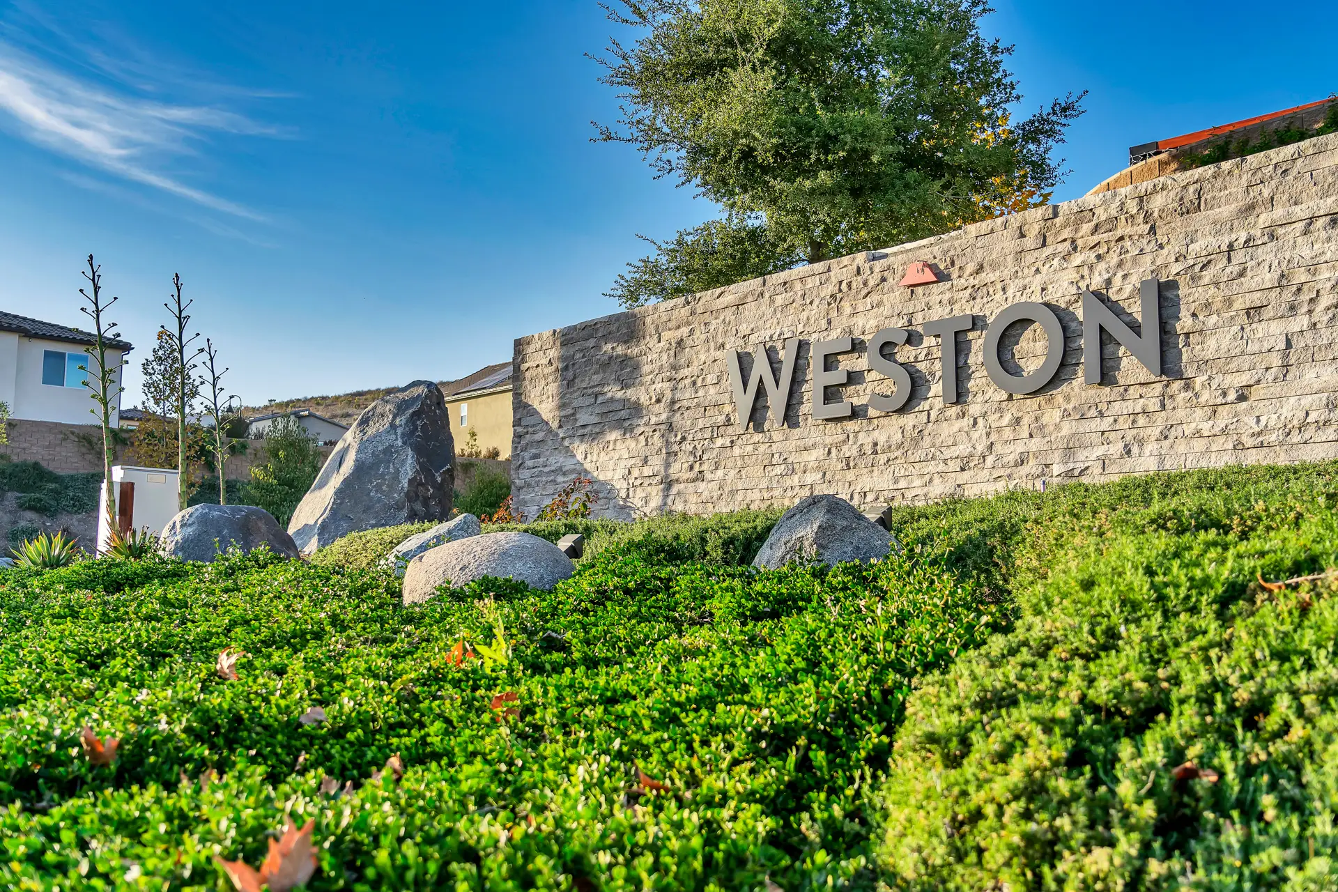 /media/neighborhood_selects/weston_community_photo_1.webp